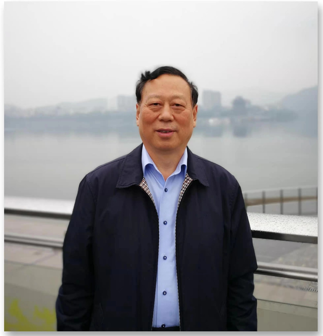 大道至简书正气，守正创新谱华章 ——龚光新书艺印象
